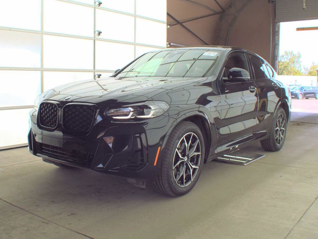 2025 BMW X4 xDrive30i's photo