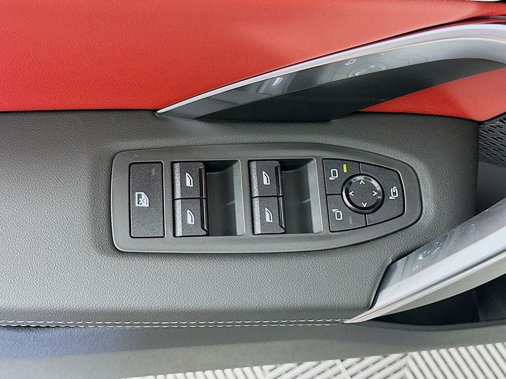 2025 BMW X2 28i - Photo 21