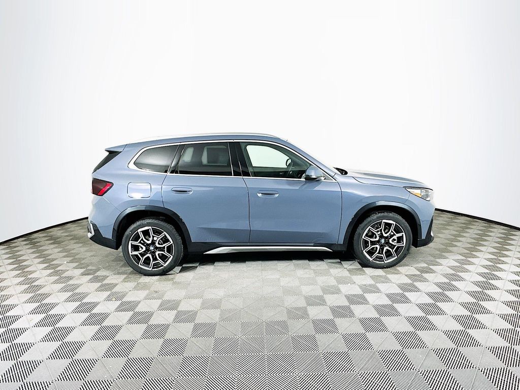 2026 BMW X1 28i - Photo 9