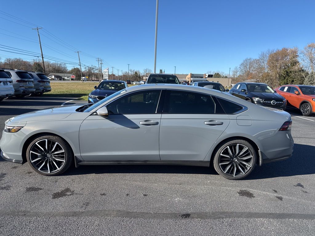 2024 Honda Accord Hybrid Touring photo 4