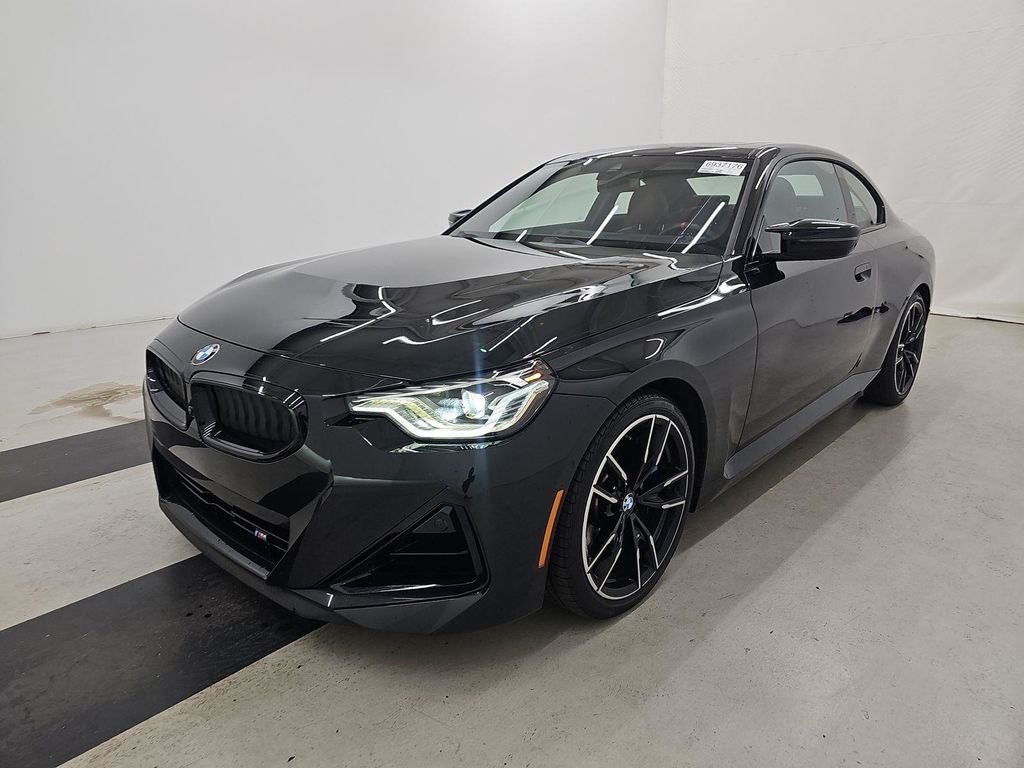 2025 BMW 2 Series's photo