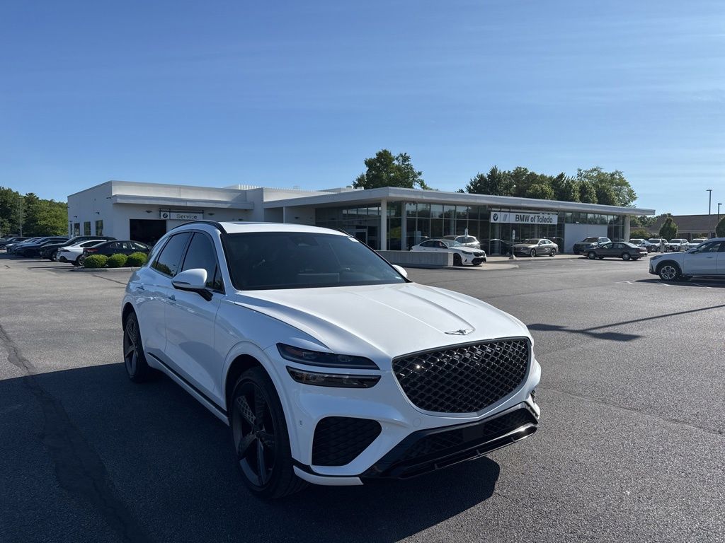 2022 Genesis GV70 2.5T Standard AWD's photo