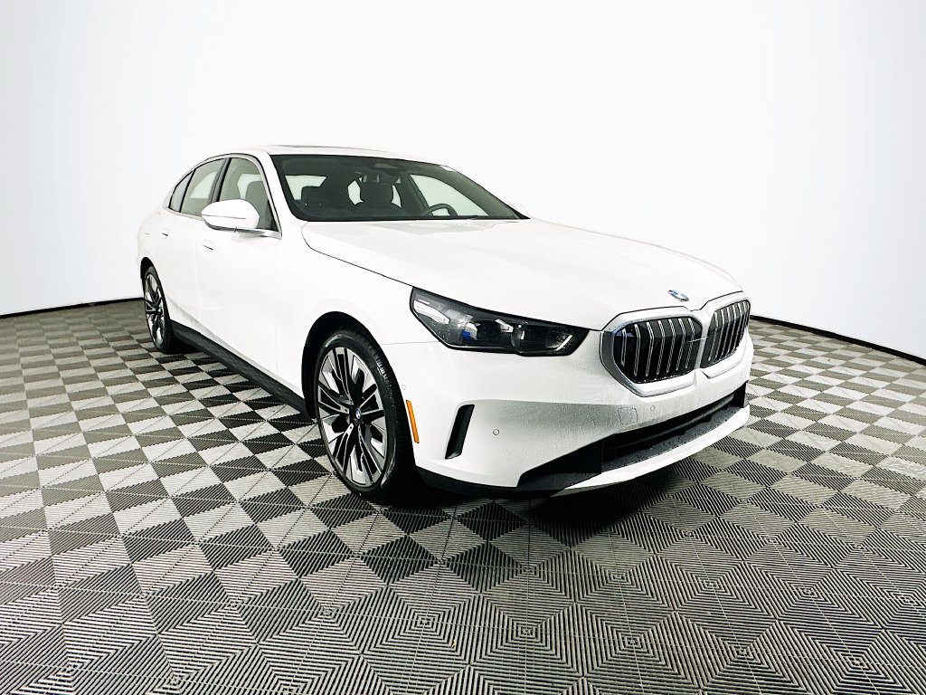 2026 BMW 530i Sedan 