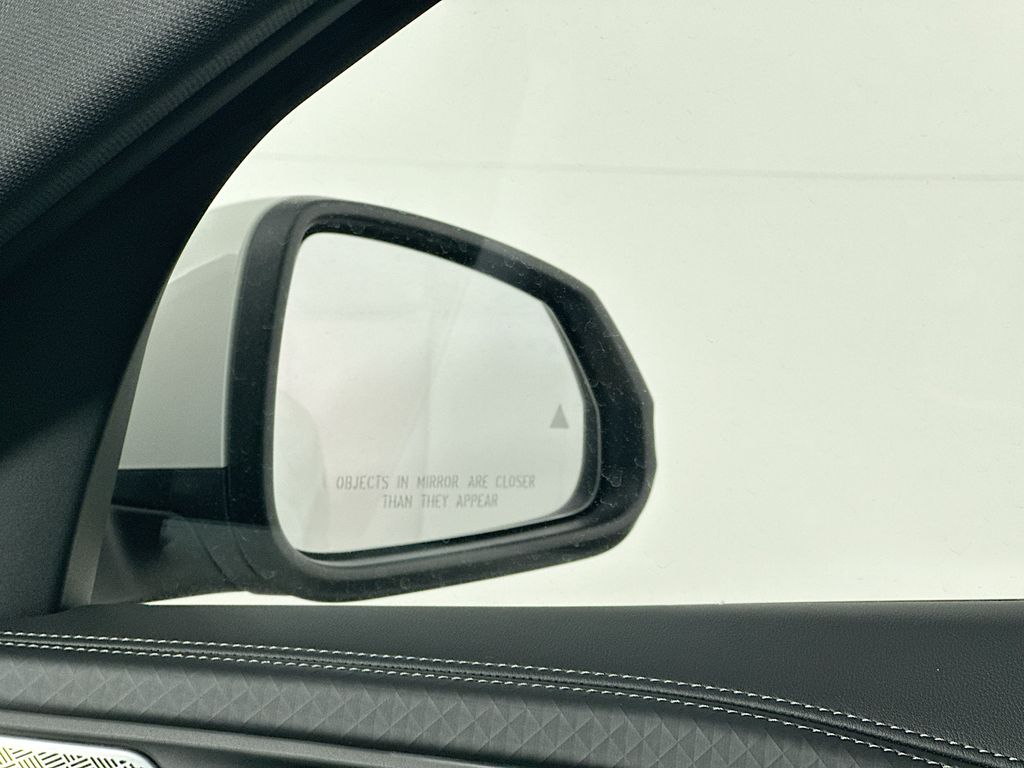 2025 BMW X2 28i - Photo 22