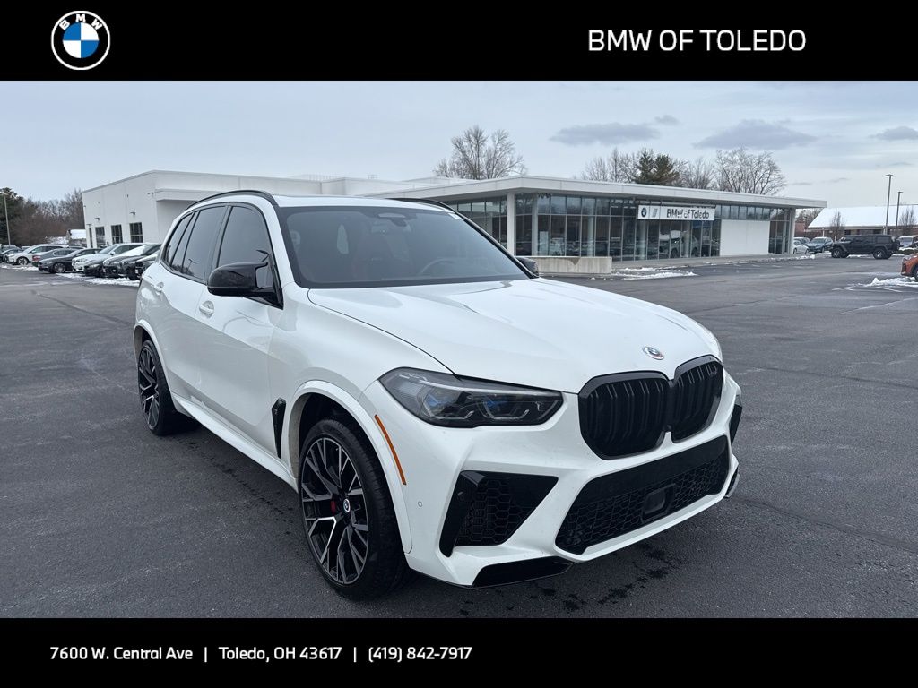 2022 BMW X5 M Base's photo