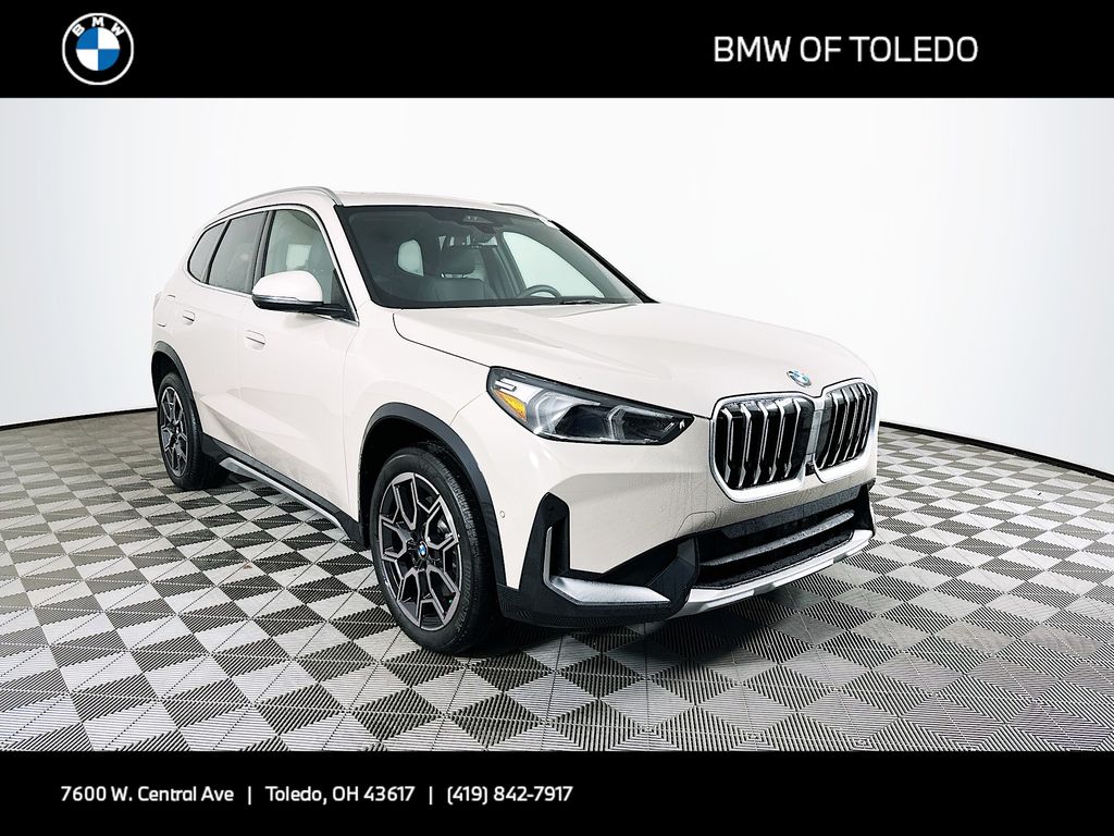 2026 BMW X1 28i's photo