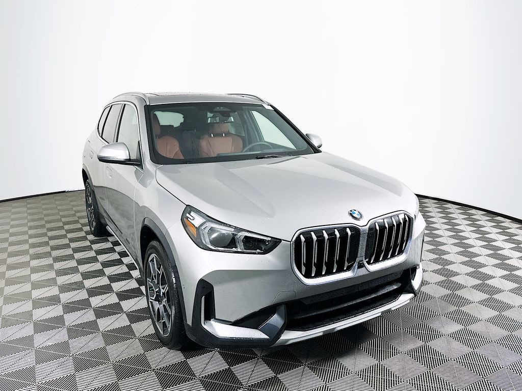 2026 BMW X1 28i's photo