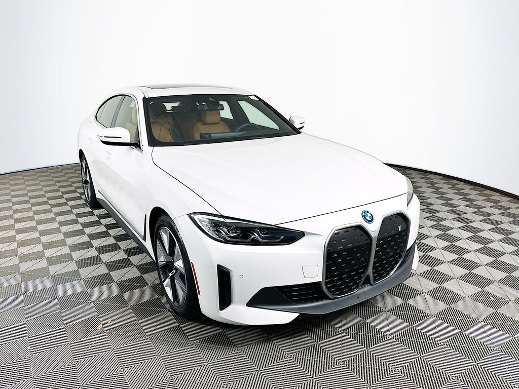 2023 BMW i4 eDrive35's photo