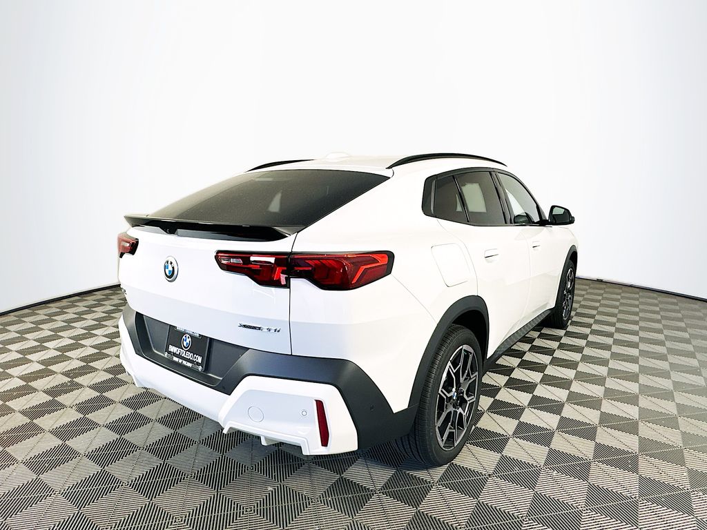 2025 BMW X2 28i - Photo 8