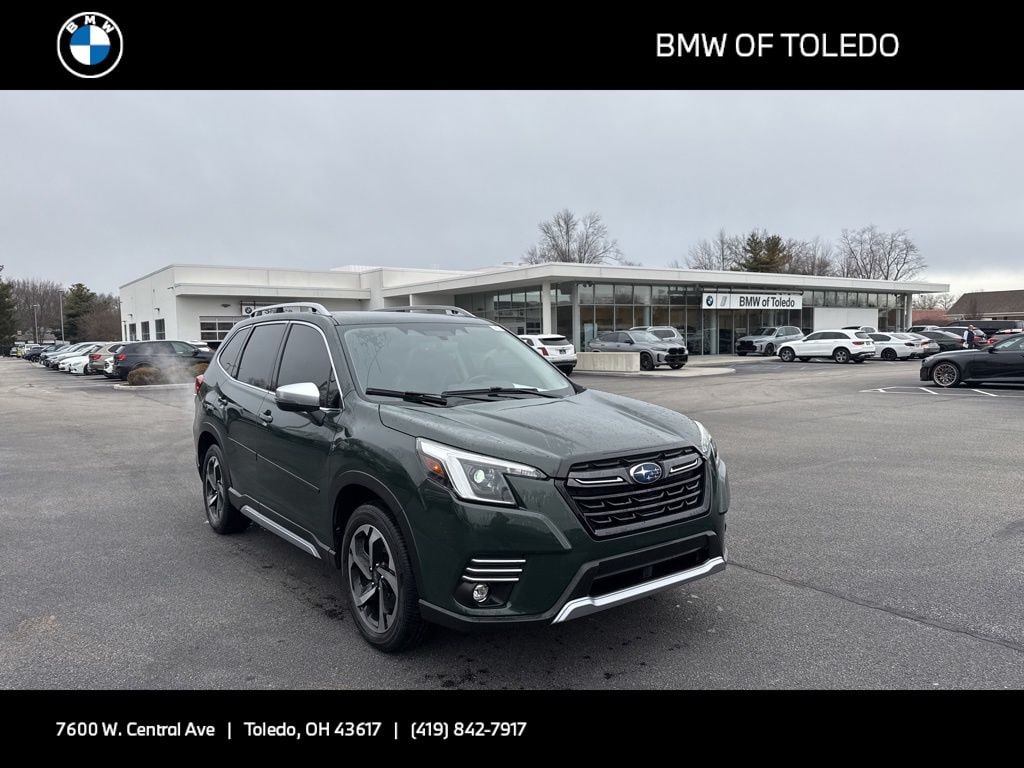 2023 Subaru Forester Touring's photo