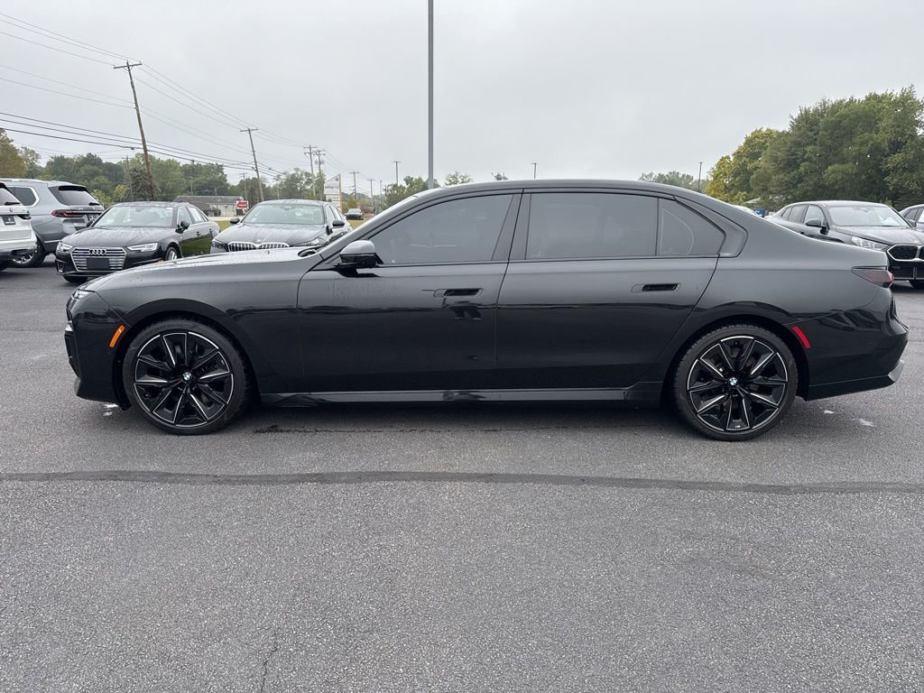 2024 Bmw 760i xDrive photo 2