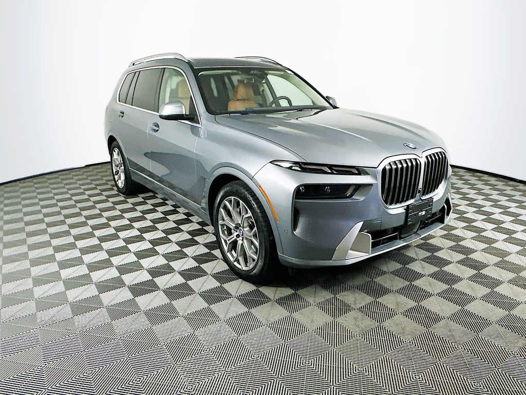 Used 2024 BMW X7 40i with VIN 5UX23EM04R9U48658 for sale in Toledo, OH