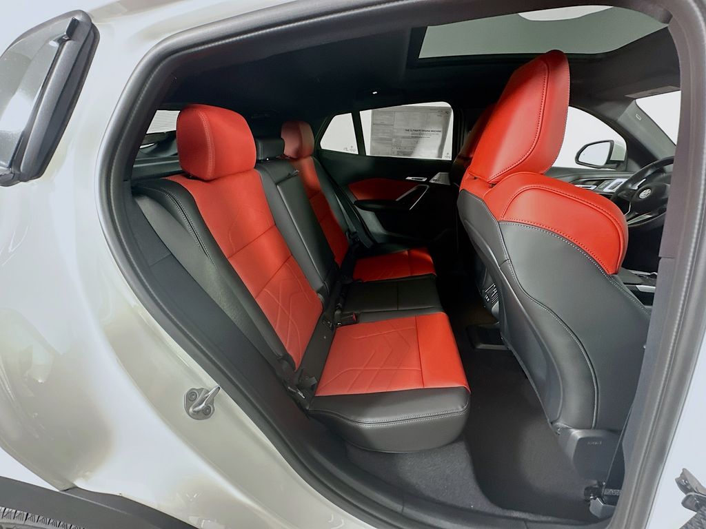 2025 BMW X2 28i - Photo 33