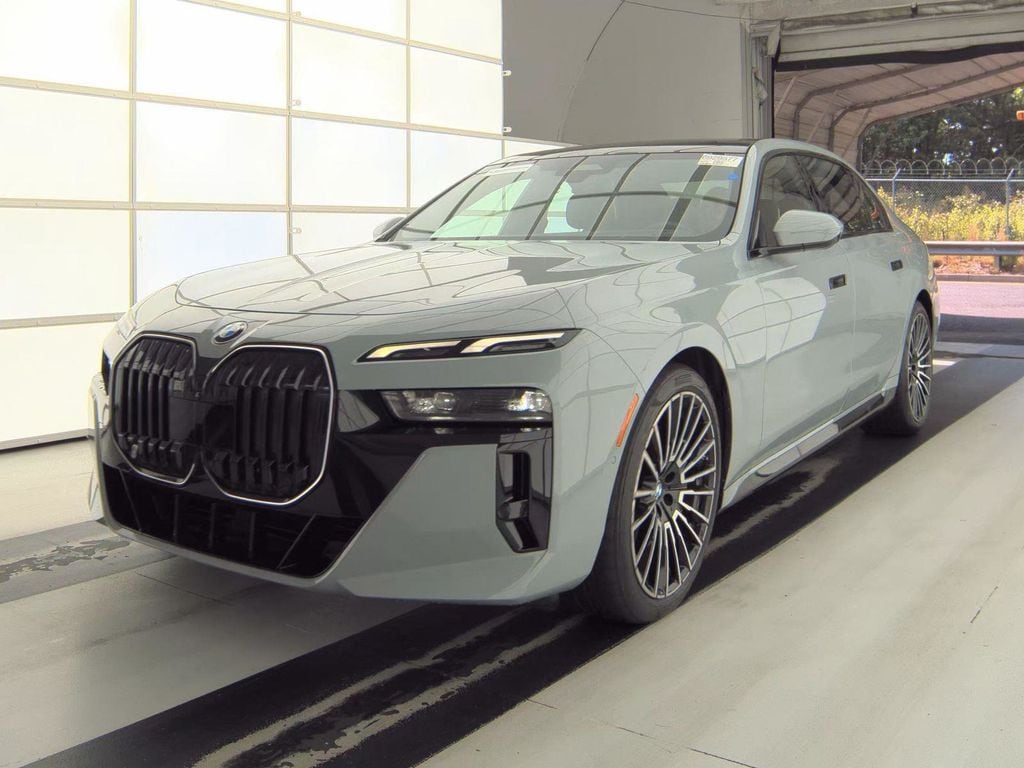 2025 BMW 7 Series 760i xDrive Sedan's photo