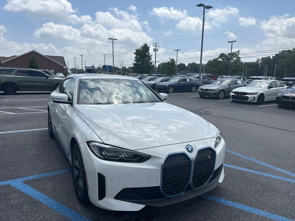 2023 BMW i4 eDrive35's photo