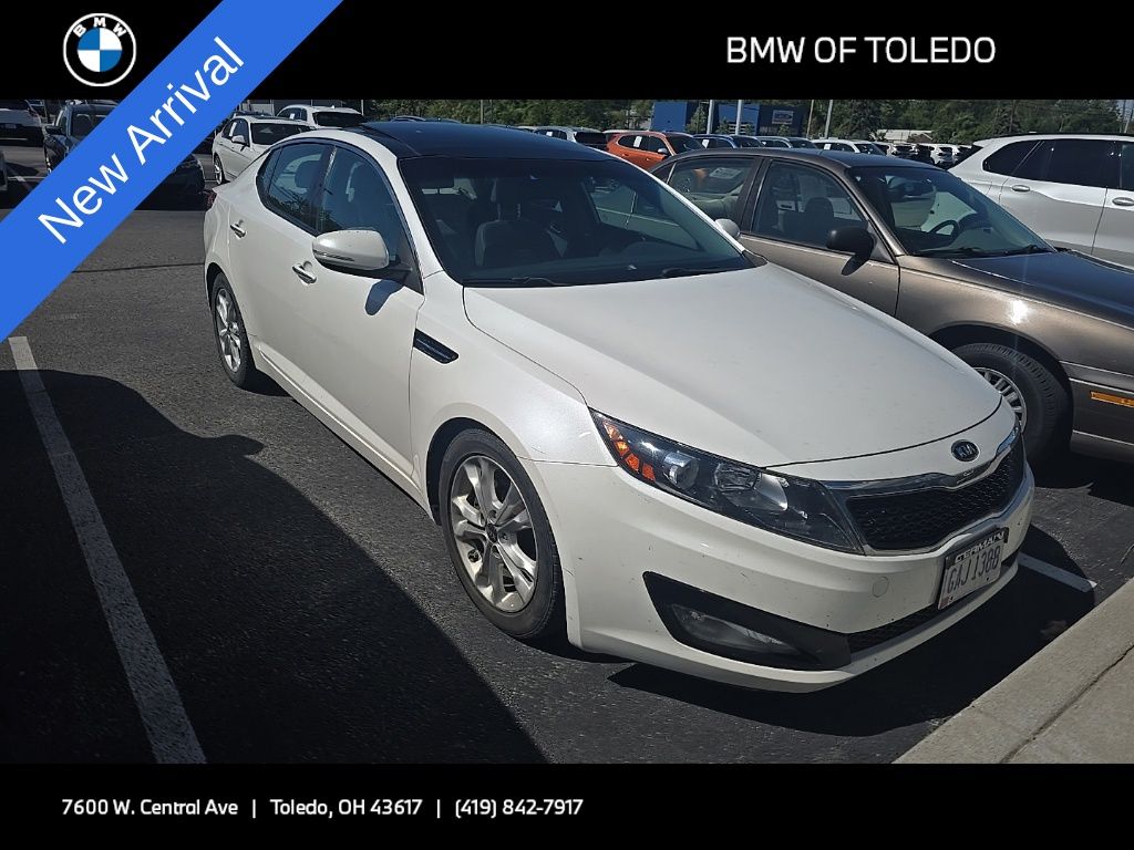 2011 Kia Optima EX AT's photo