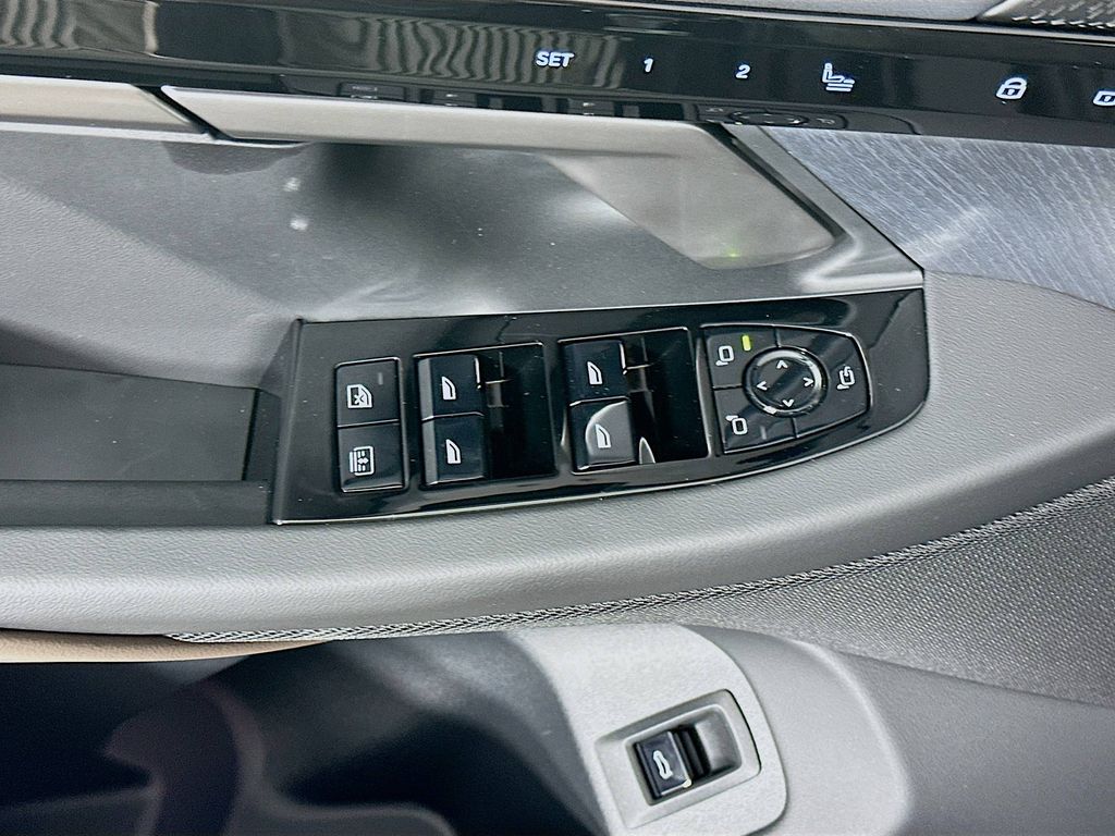 2026 BMW 5 Series 530i - Photo 21