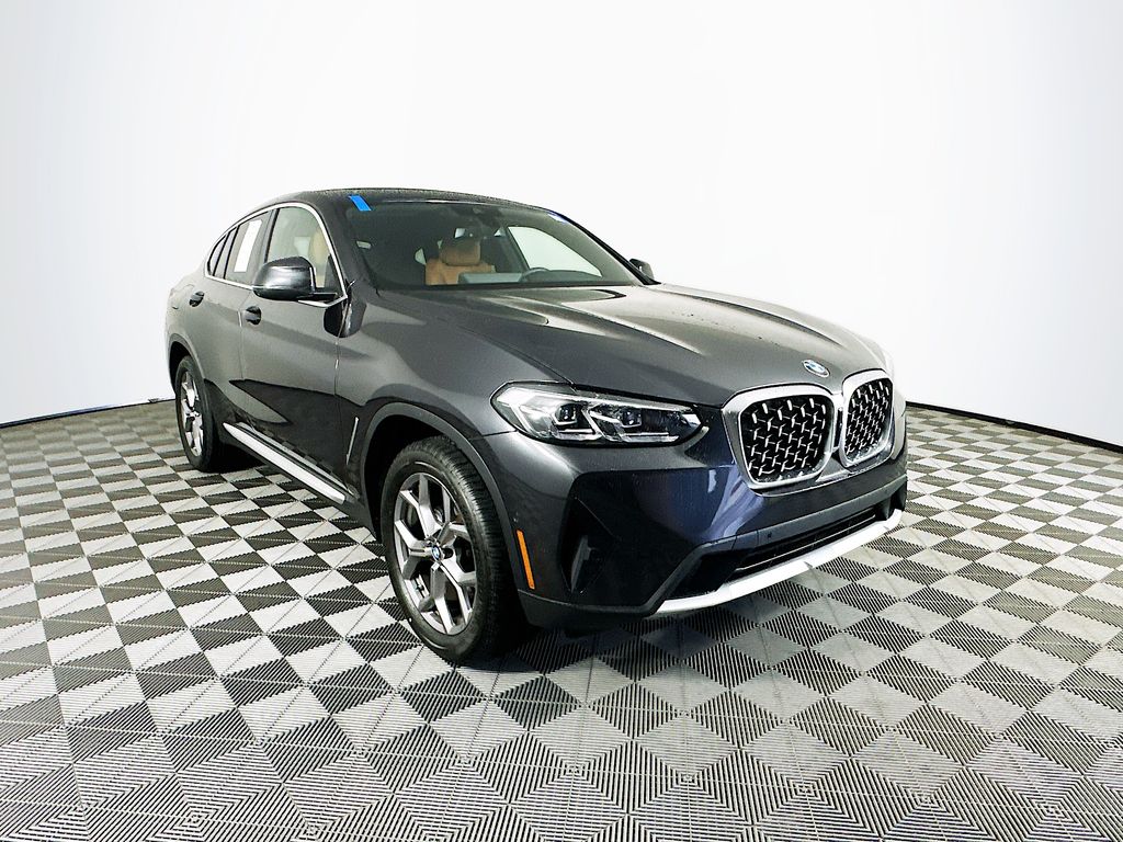 Used 2023 BMW X4 30i with VIN 5UX33DT07P9T13199 for sale in Toledo, OH