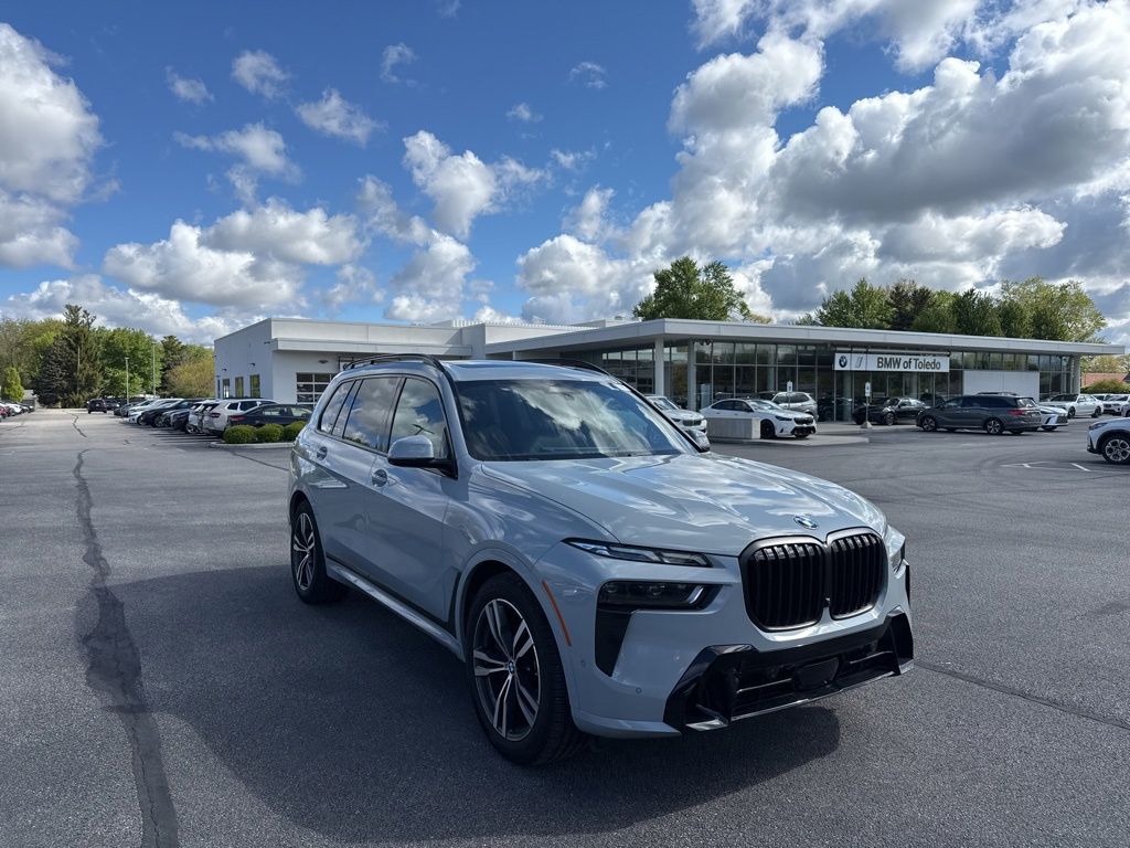 2023 BMW X7