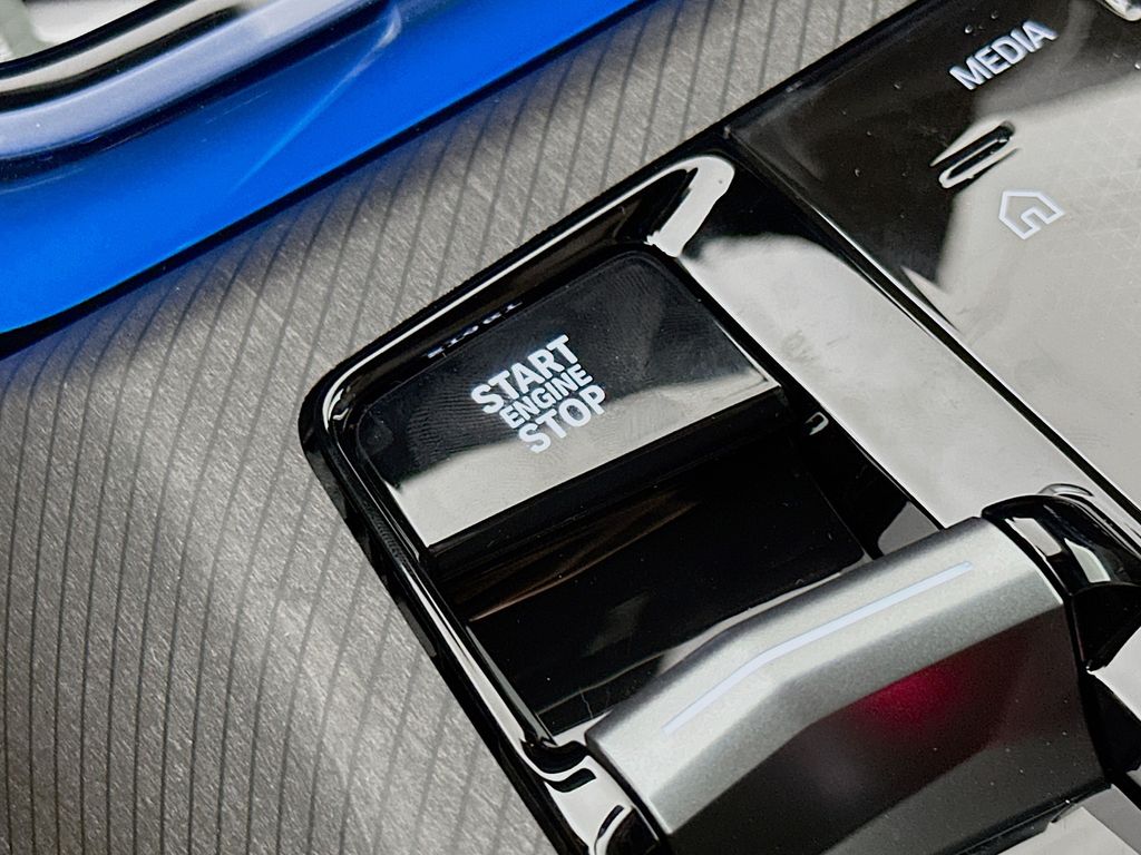 2026 BMW X3 30 - Photo 16