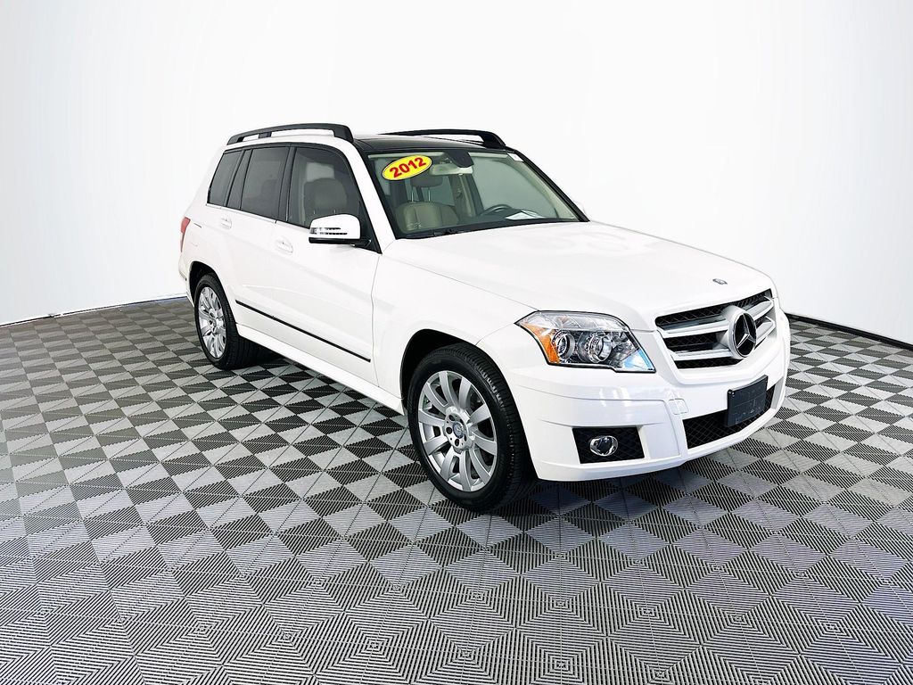 Used 2012 Mercedes-Benz GLK-Class GLK350 with VIN WDCGG8HB5CF922077 for sale in Toledo, OH