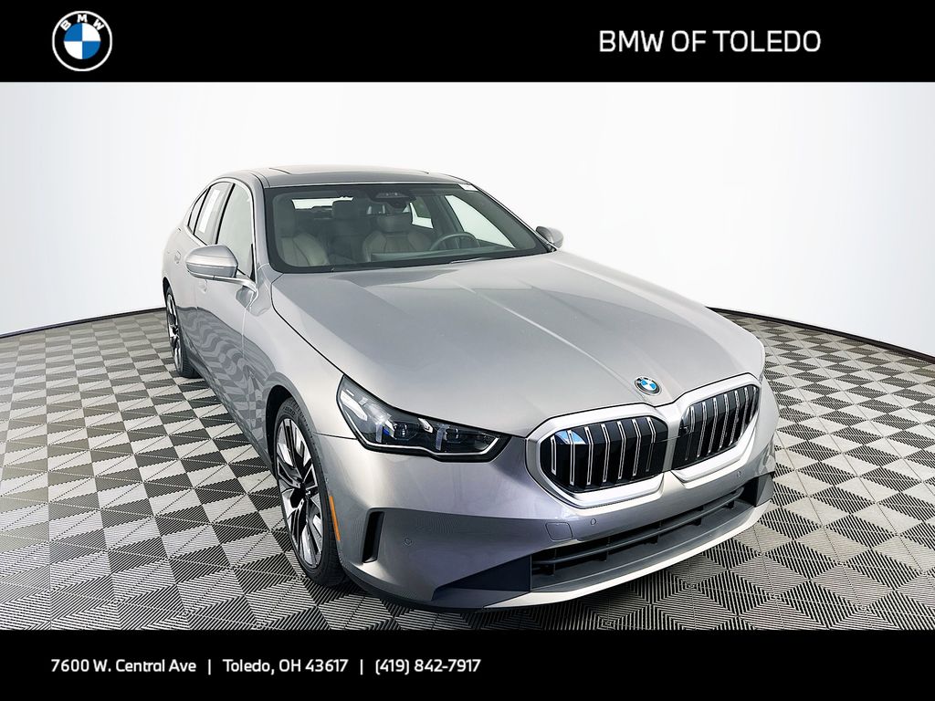 2024 BMW 540i Sedan 