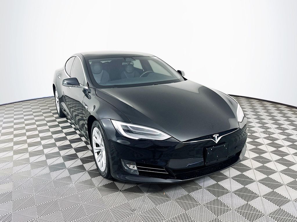 Used 2018 Tesla Model S 75D with VIN 5YJSA1E22JF280920 for sale in Toledo, OH
