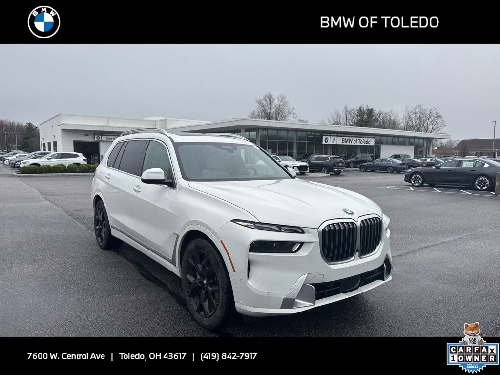 2023 BMW X7 SUV 