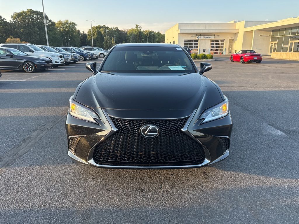 2022 Lexus ES 350 F SPORT photo 2