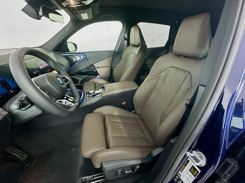 2026 BMW X3 30 - Photo 24