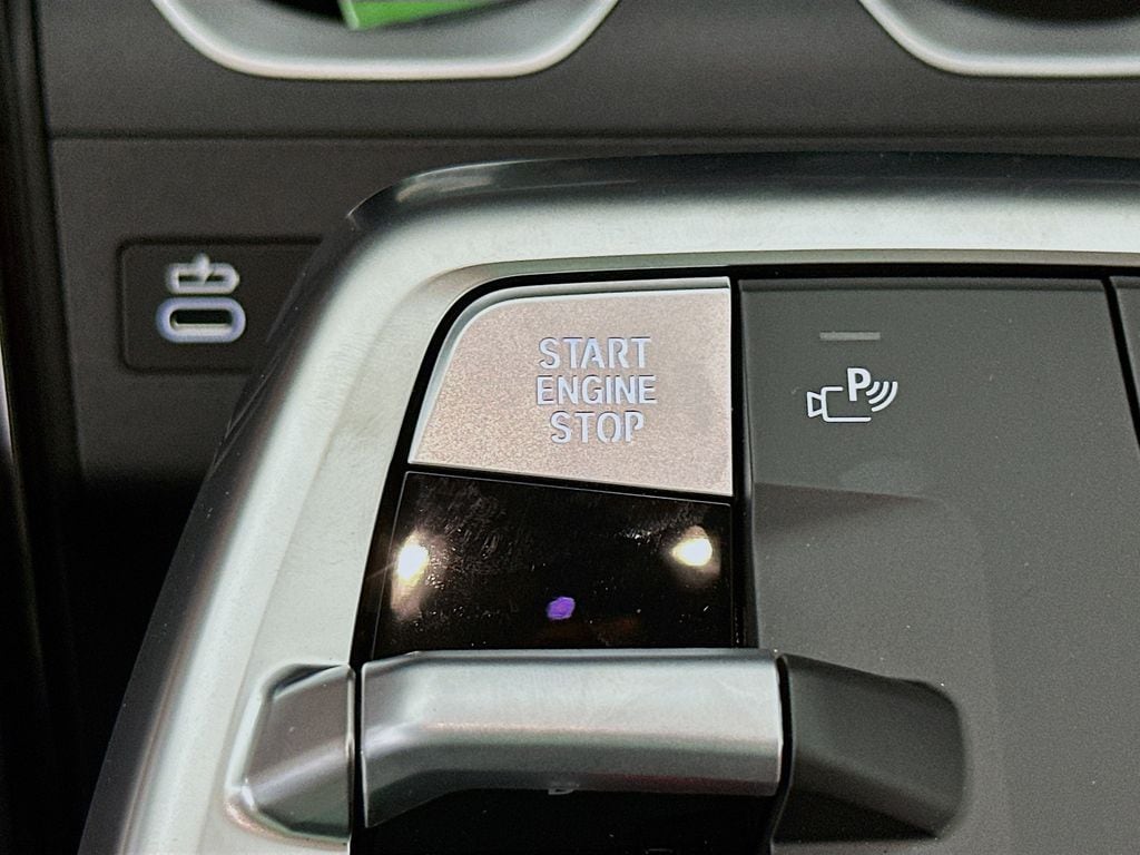 2025 BMW X2 28i - Photo 17