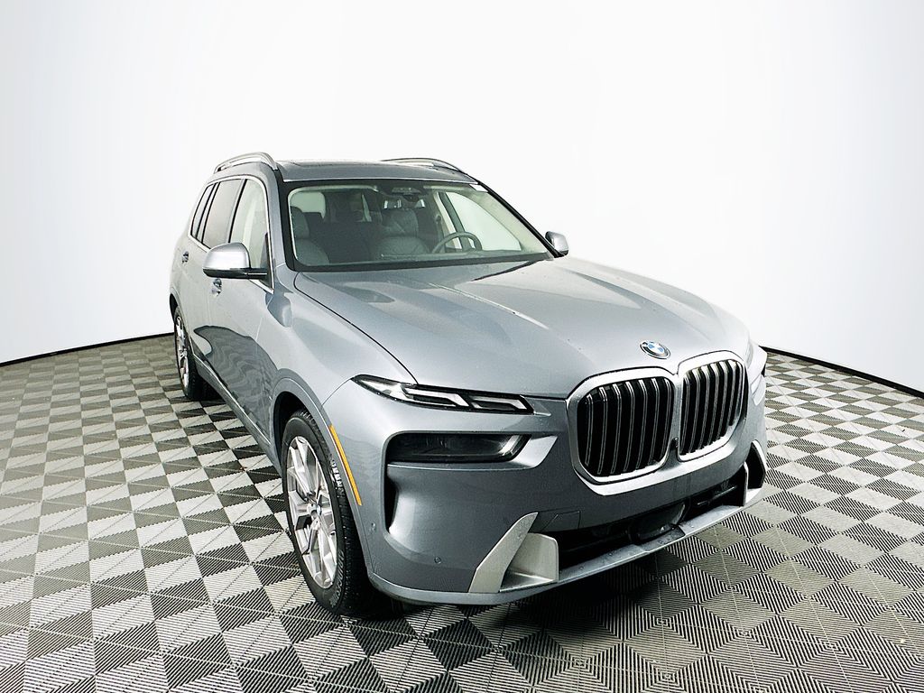 2026 BMW X7 xDrive40i's photo