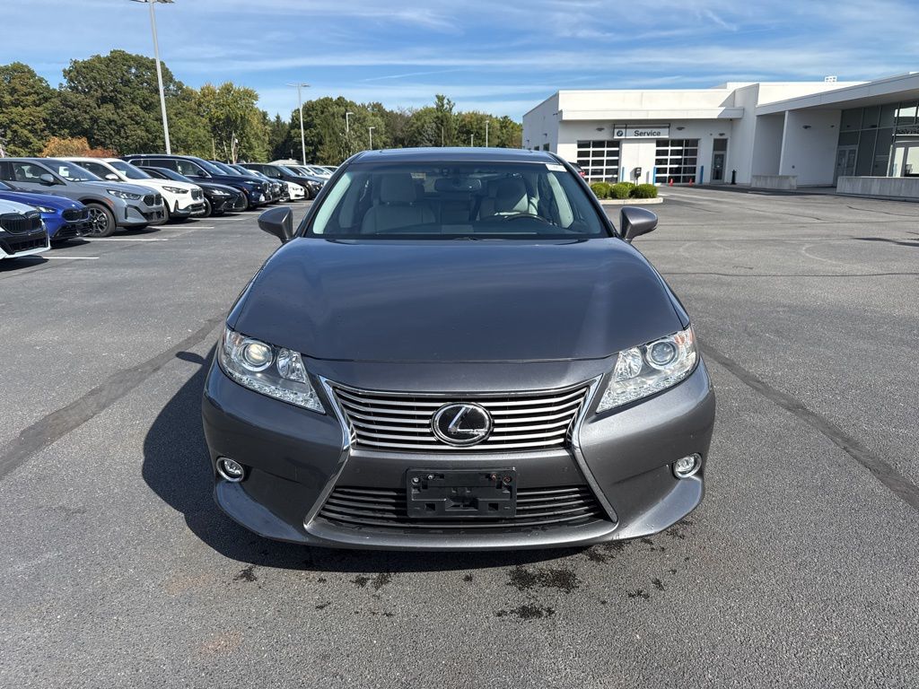 2014 Lexus ES 350 photo 2