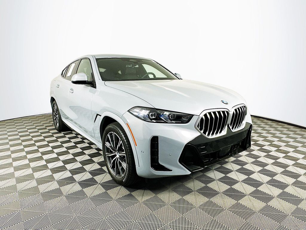 Used 2025 BMW X6 40i with VIN 5UX33EX07S9Y96849 for sale in Toledo, OH