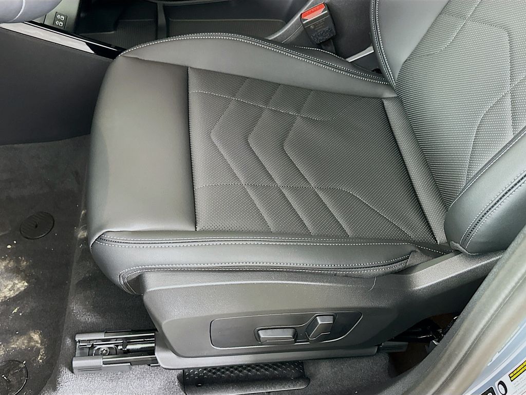 2026 BMW X1 28i - Photo 24