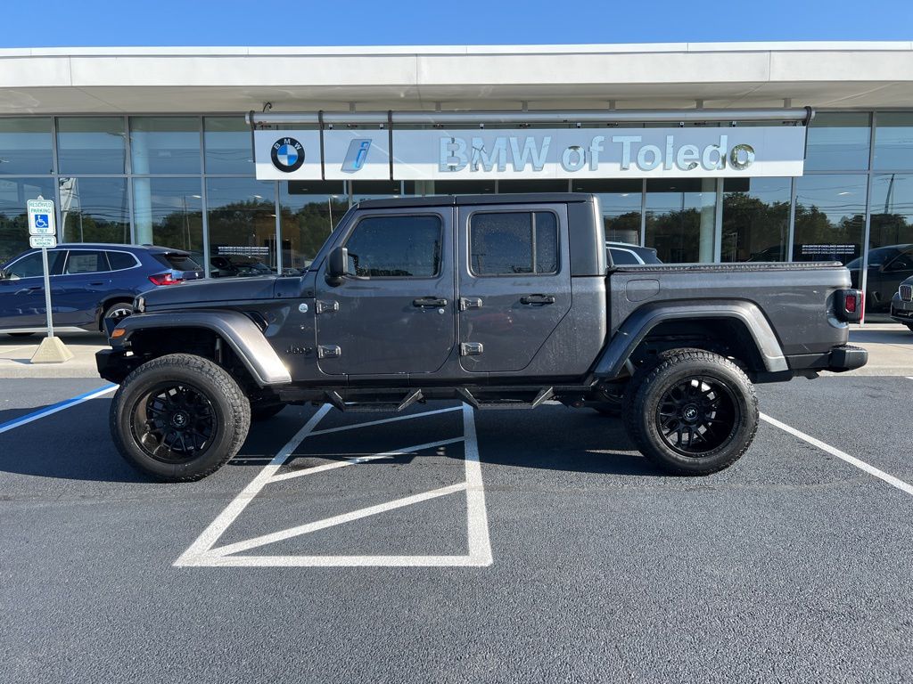 Used 2020 Jeep Gladiator Sport S with VIN 1C6HJTAG2LL217122 for sale in Toledo, OH