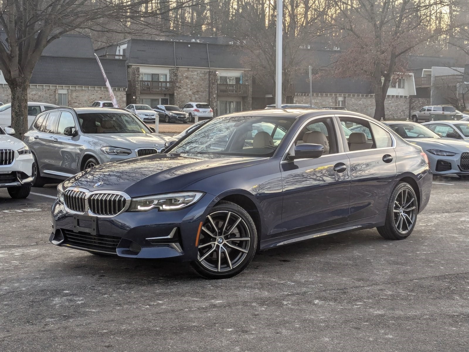 2019 BMW 3 Series 330i's photo