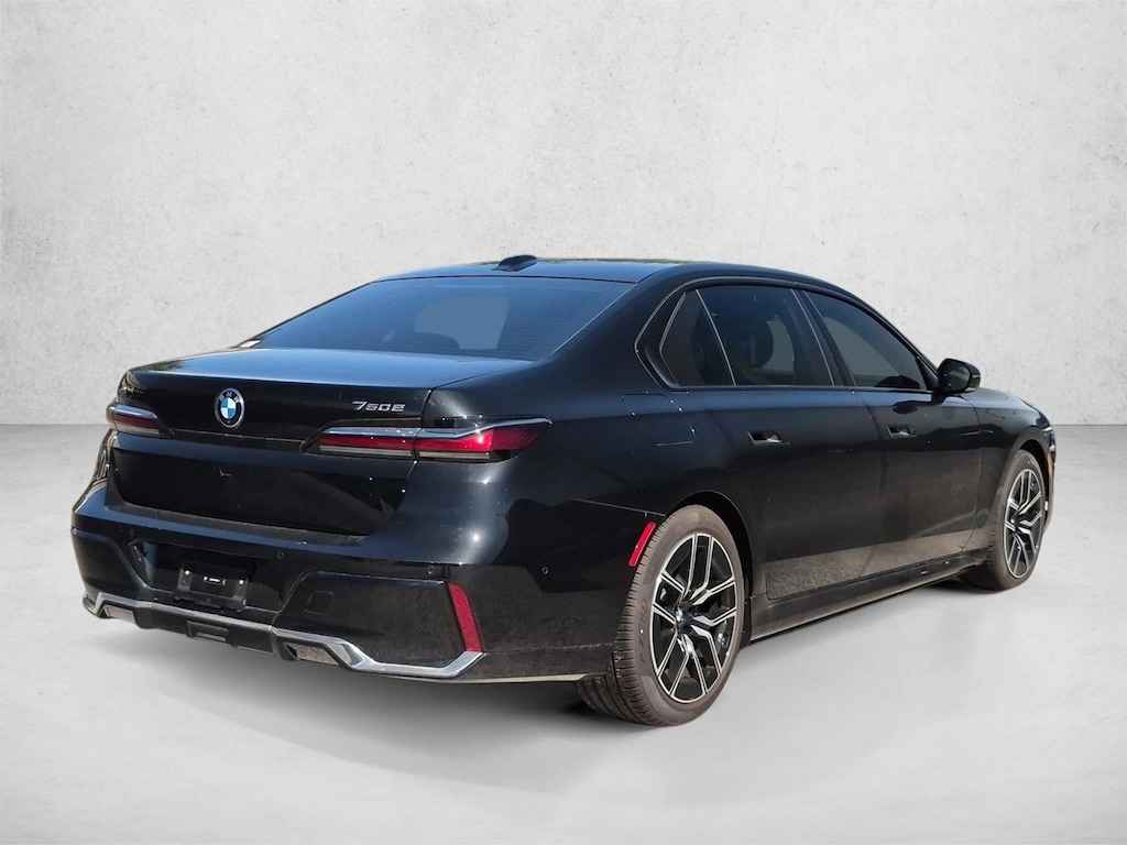 New 2026 BMW 750e xDrive Sedan