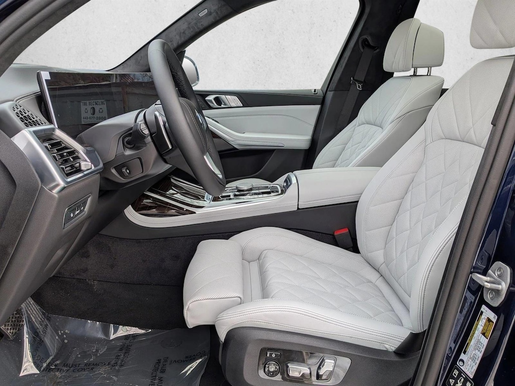 New 2026 BMW X7 xDrive40i SUV