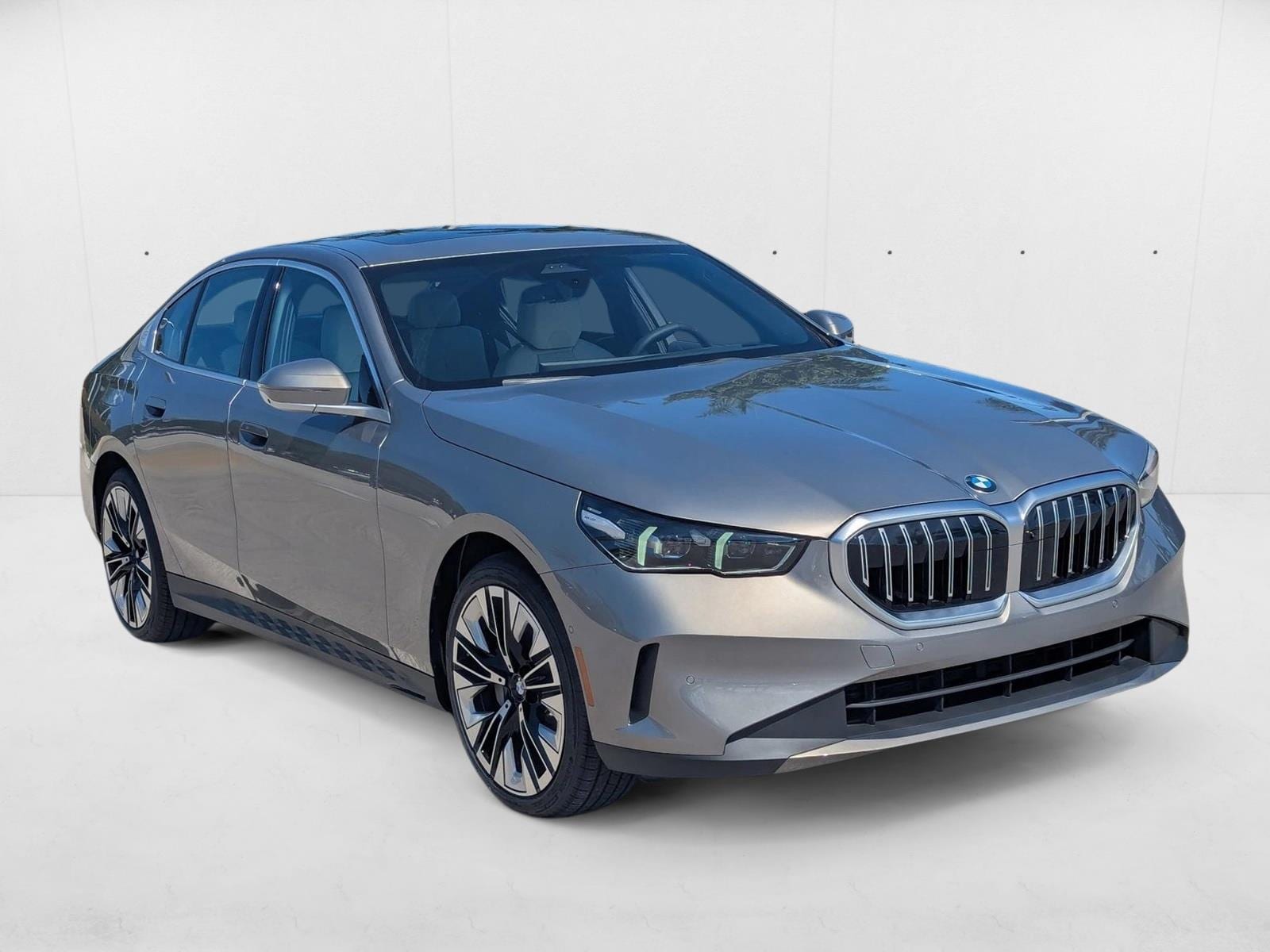2026 BMW 5 Series 530i - Photo 6