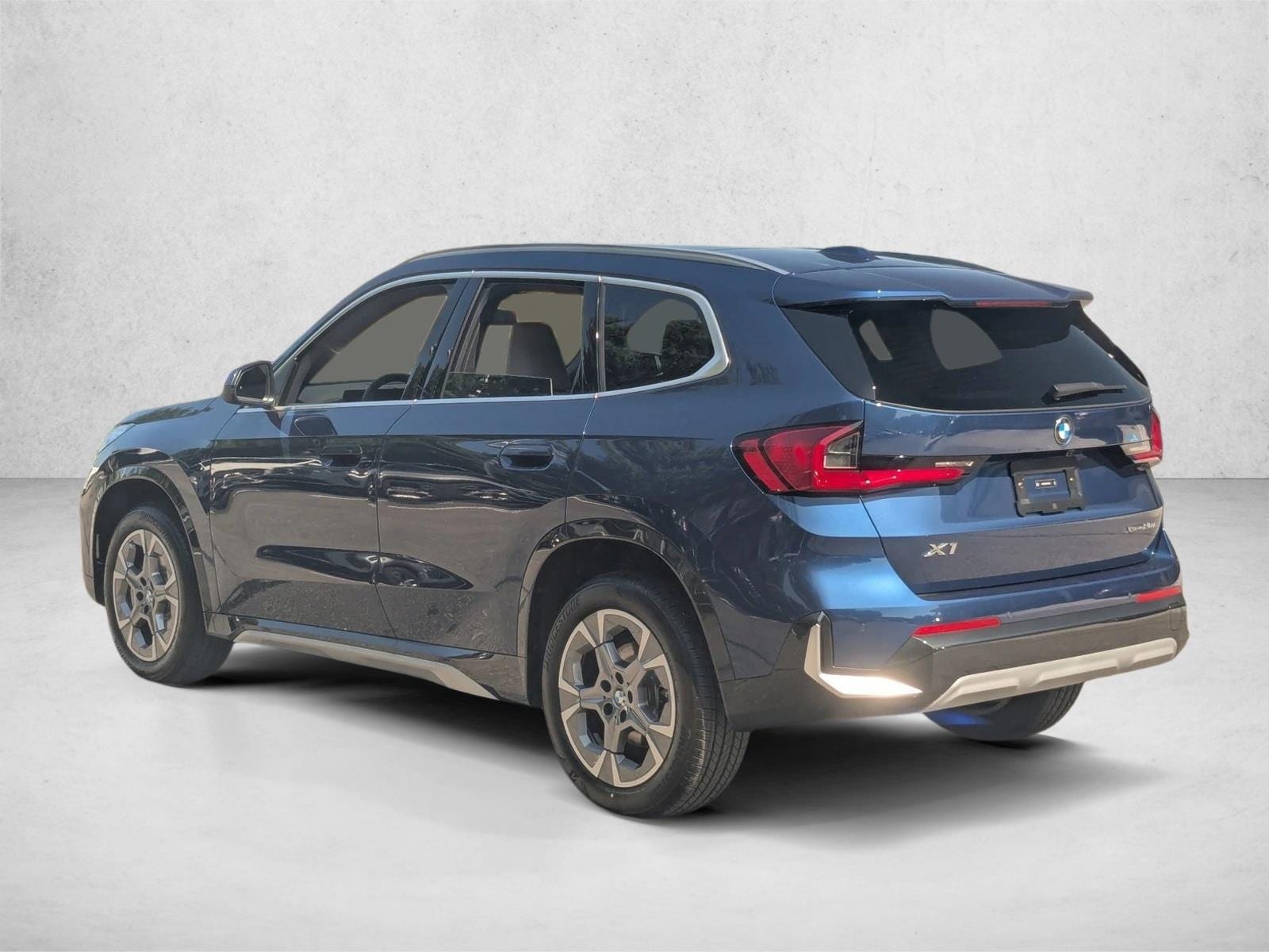 2025 BMW X1 28i - Photo 9