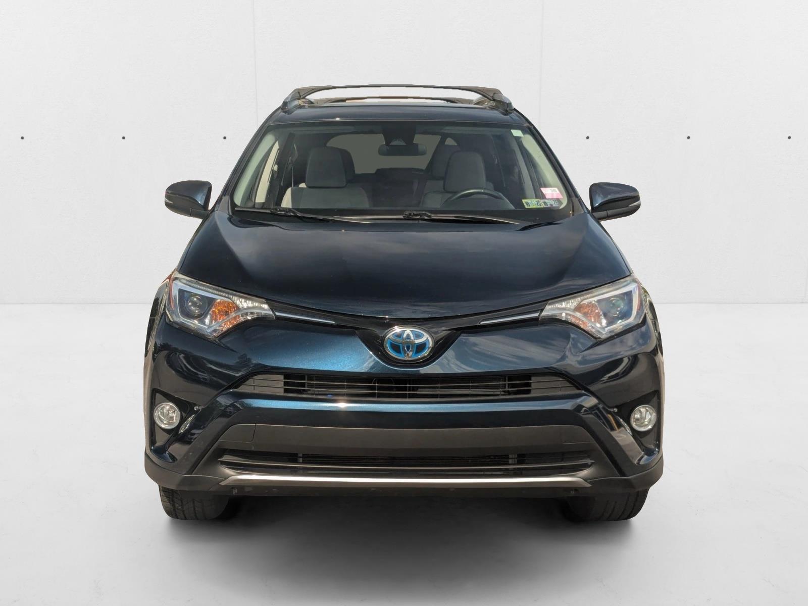 2018 Toyota RAV4 Hybrid XLE photo 2