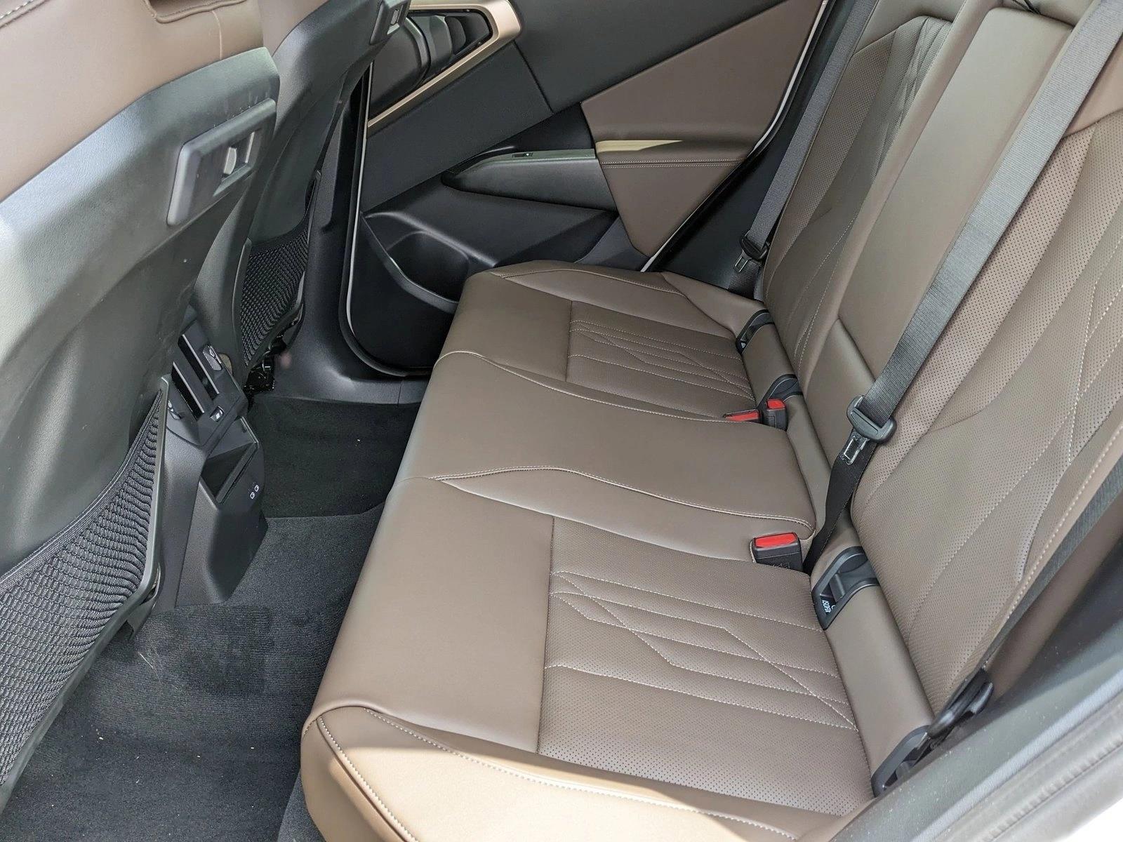 2025 BMW X3 30 - Photo 17