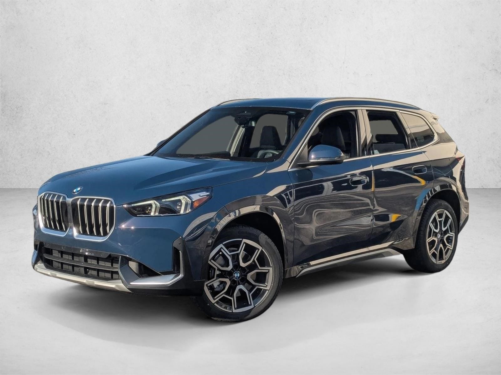 2026 BMW X1 28i's photo