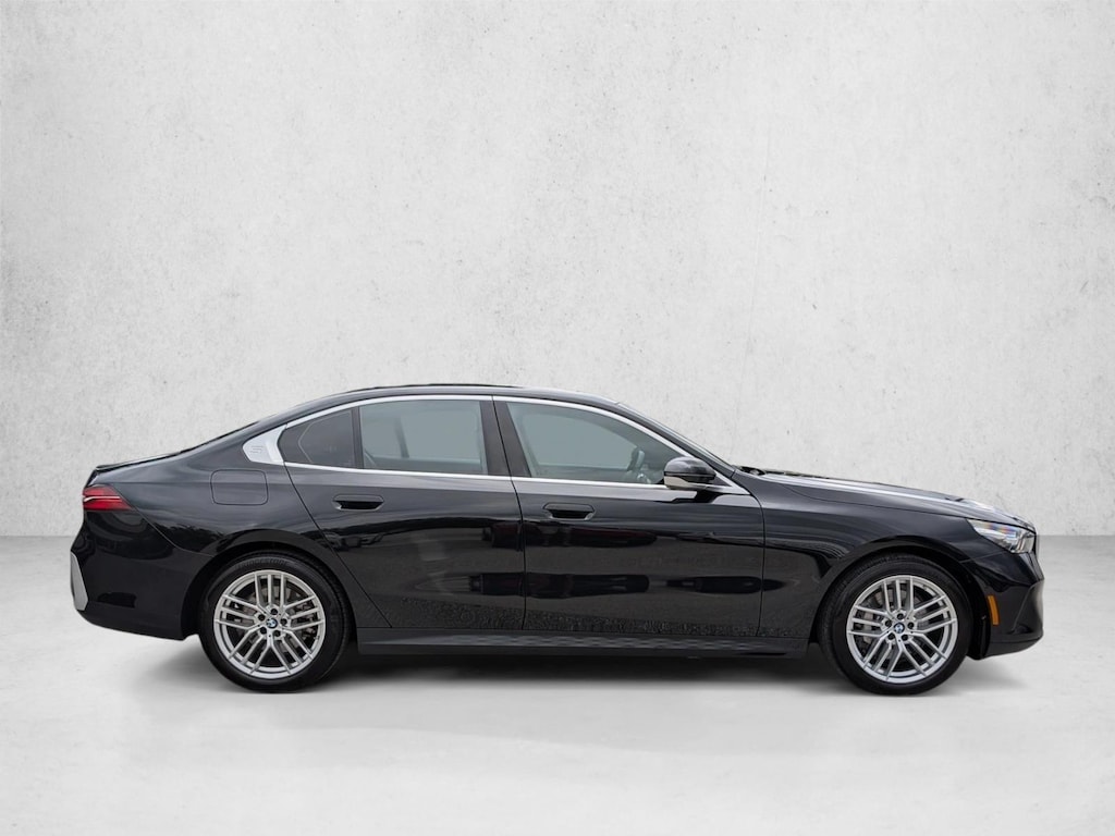 Certified 2025 BMW 530i xDrive Sedan