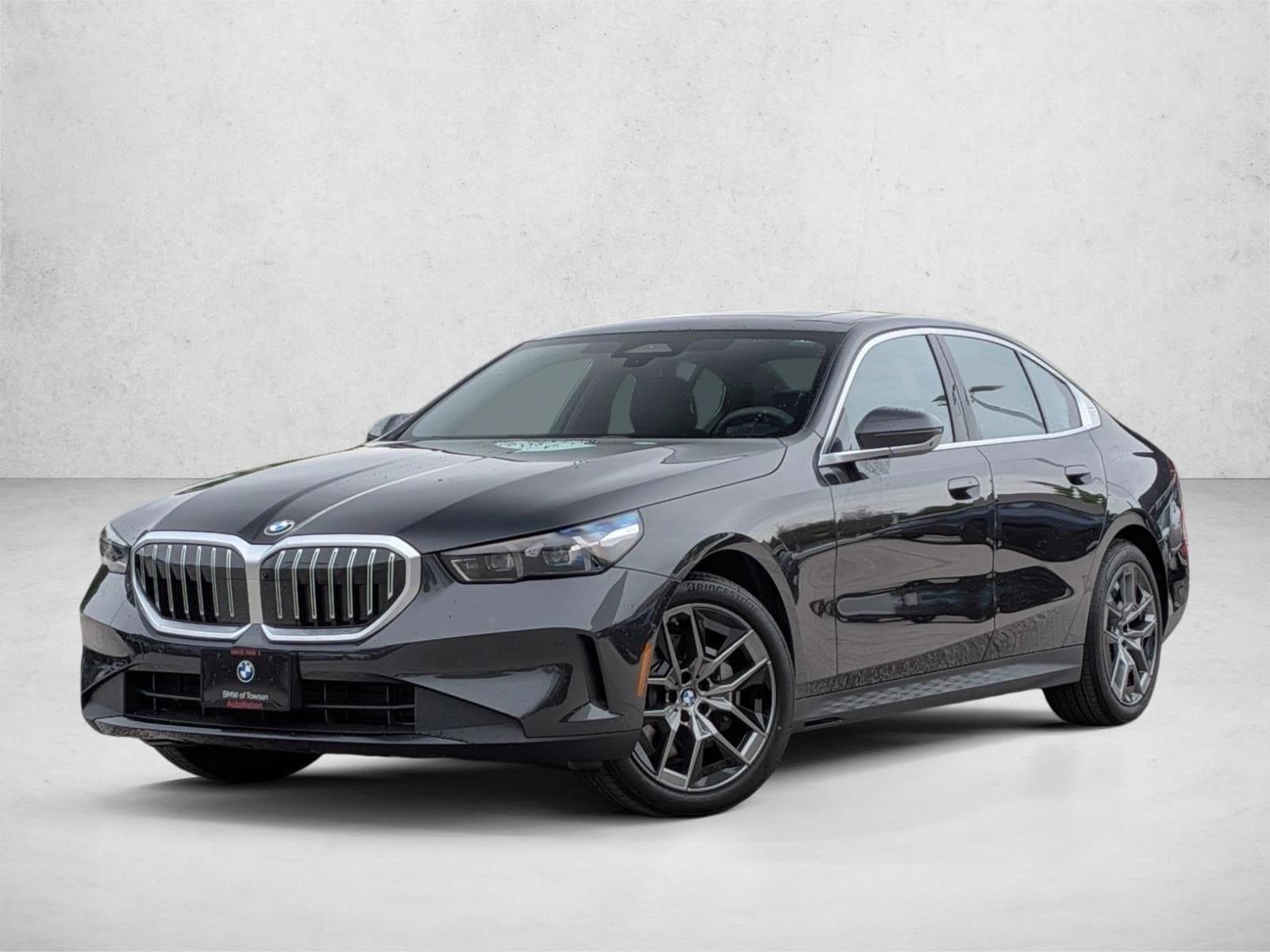 2026 BMW 5 Series 530i xDrive Sedan's photo