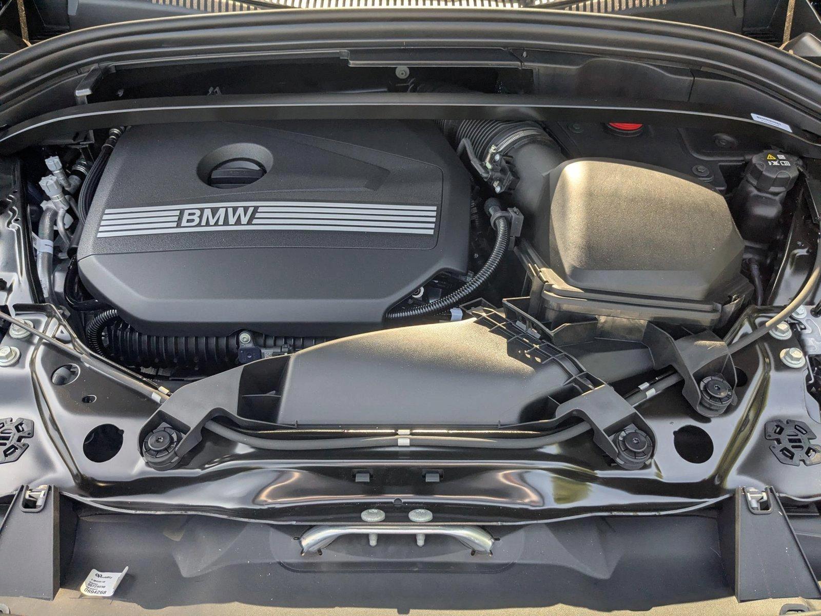 2025 BMW X1 28i - Photo 18