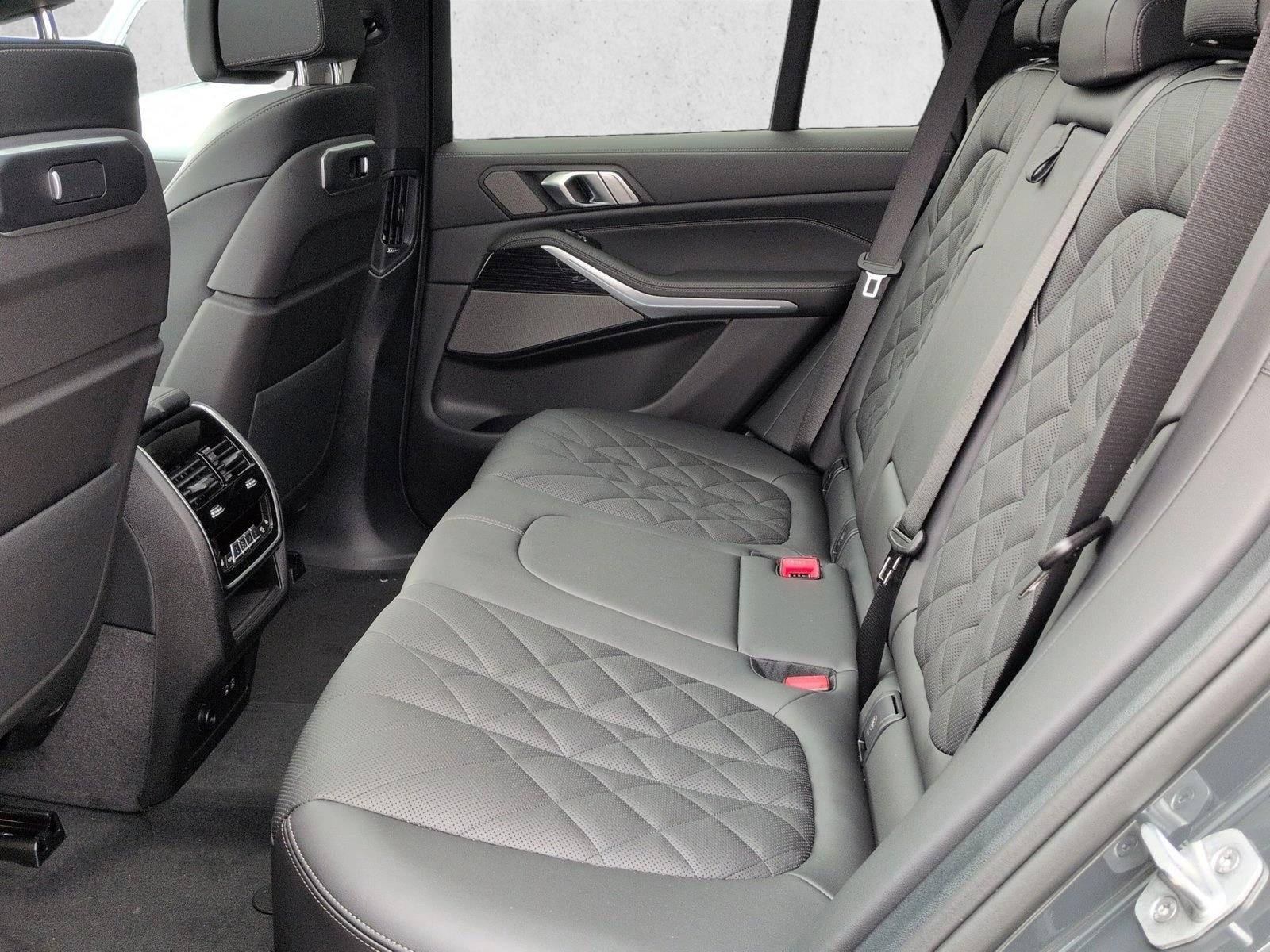 2026 BMW X5 50e - Photo 16