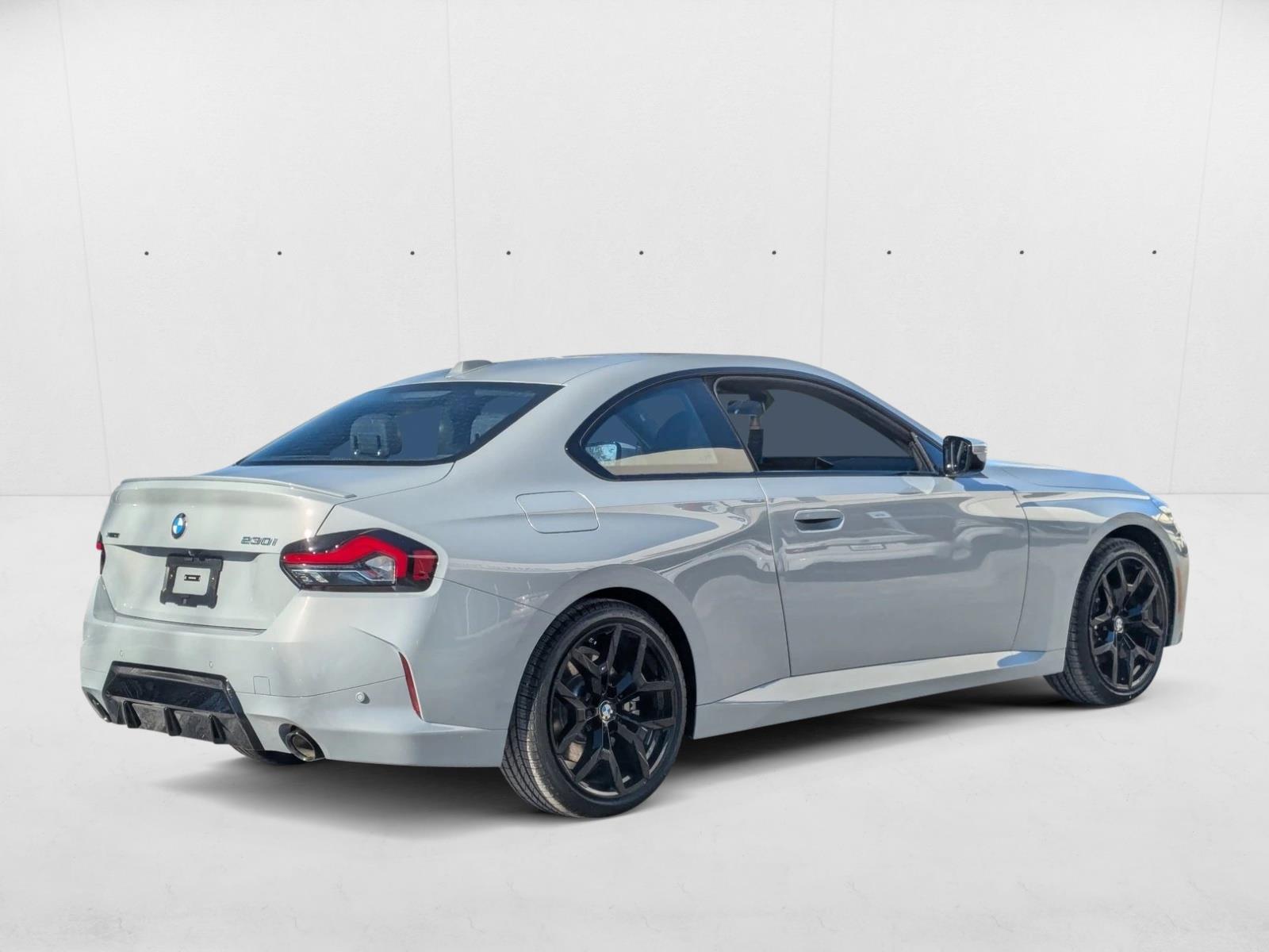 2025 Bmw 230i xDrive Coupe photo 2