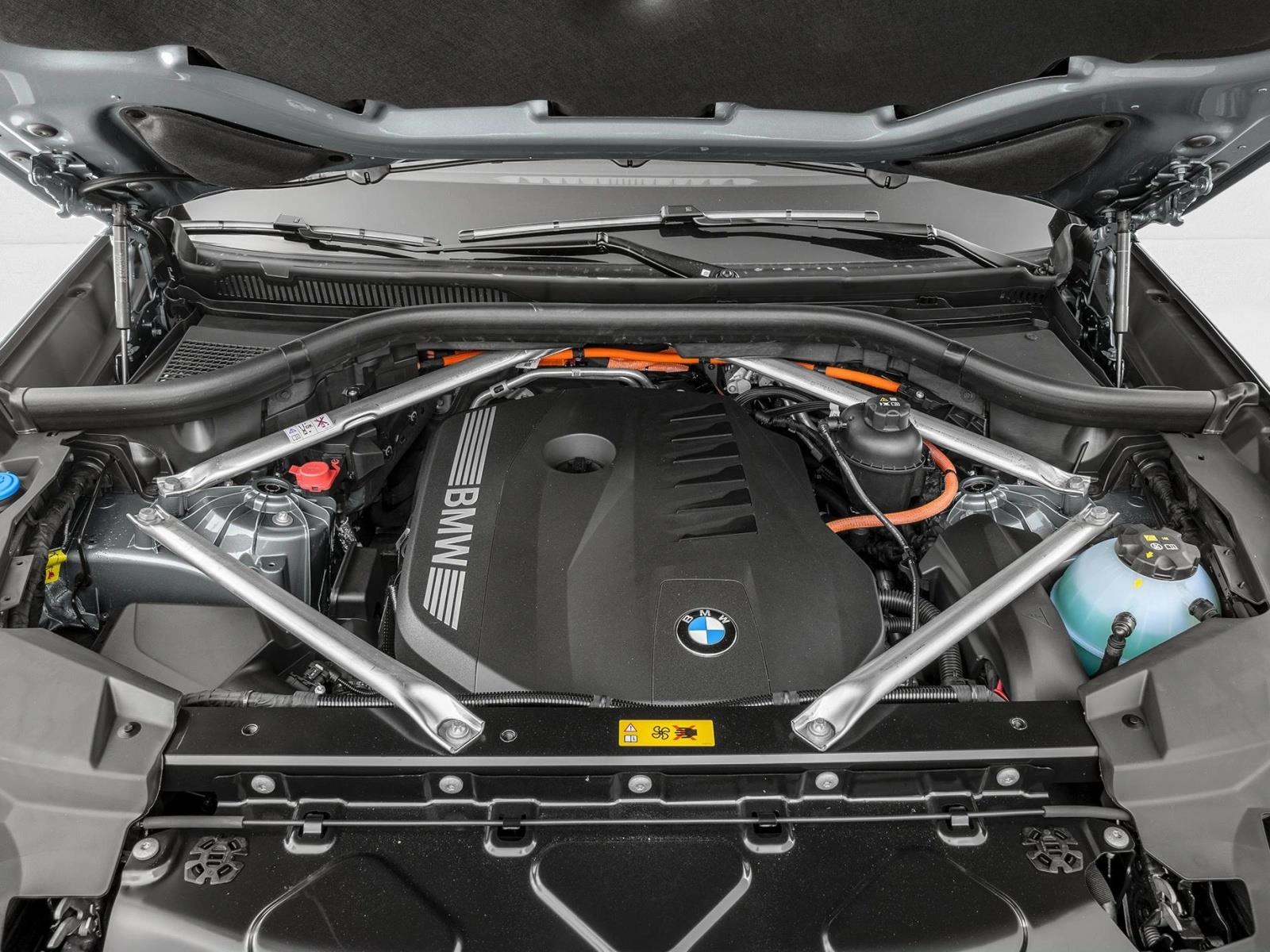 2026 BMW X5 50e - Photo 8